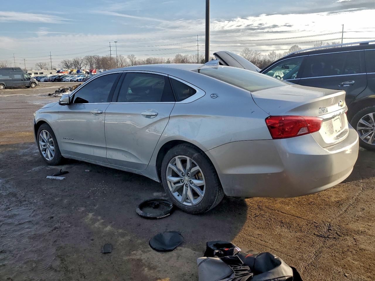2018 CHEVROLET IMPALA LT photo 2