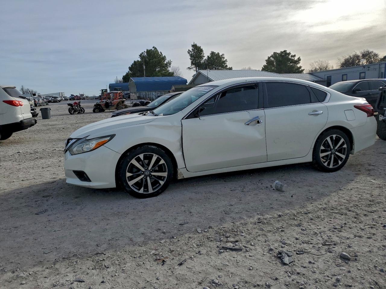 2017 NISSAN ALTIMA