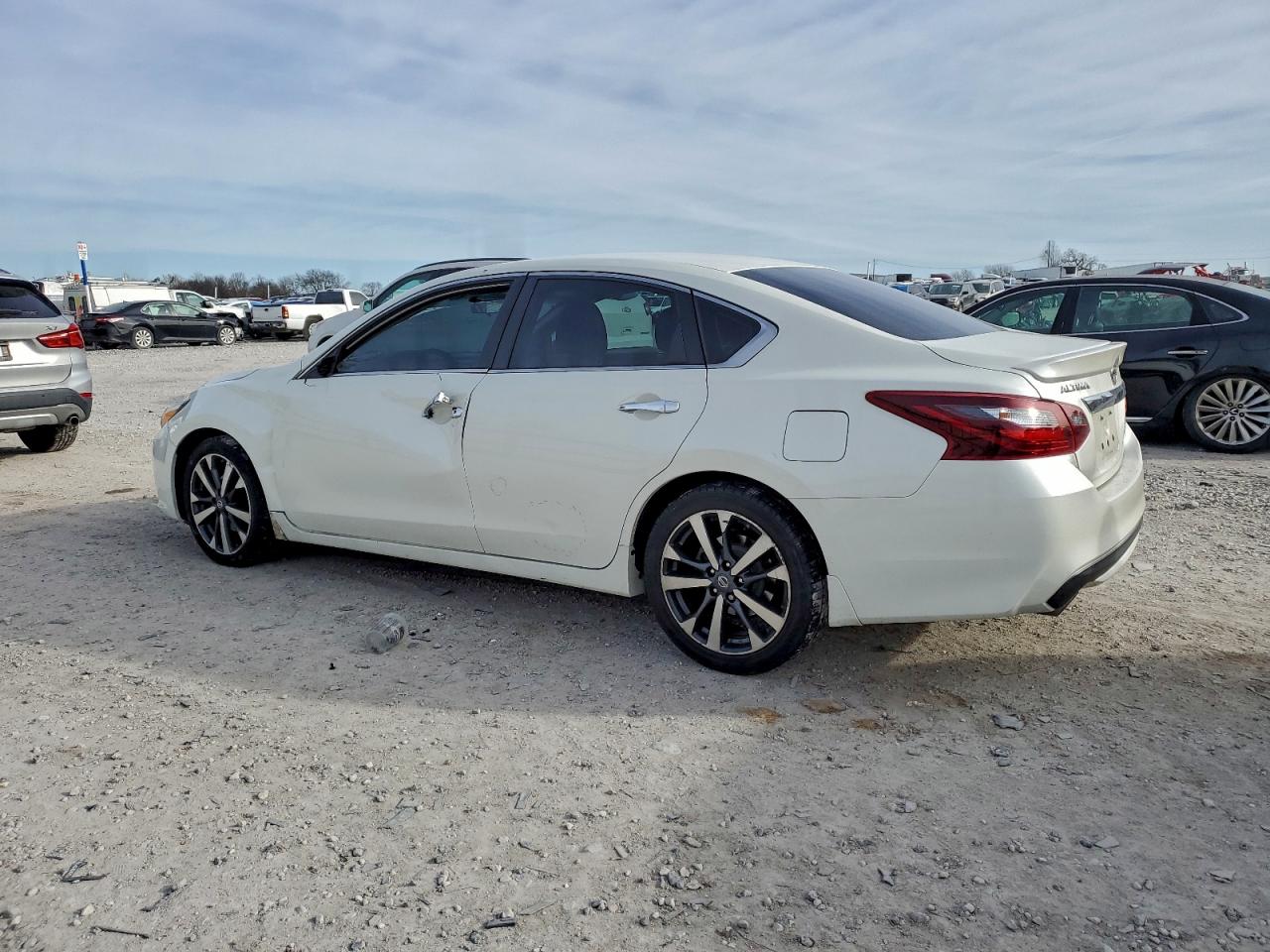 2017 NISSAN ALTIMA 2.5 photo 2
