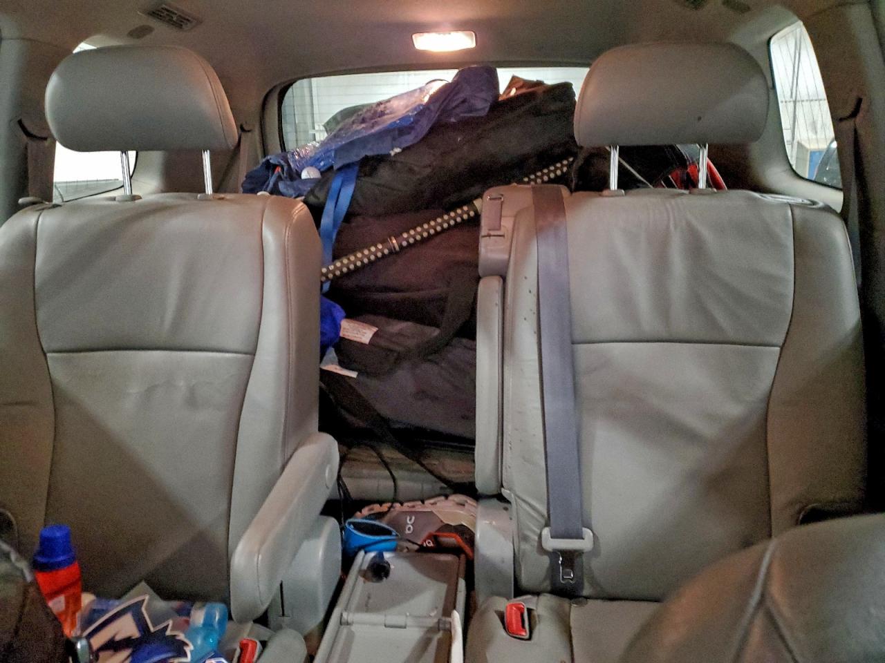 2010 TOYOTA HIGHLANDER LIMITED photo 10