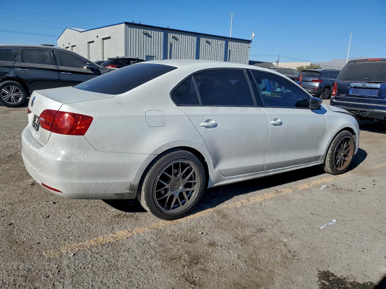2014 VOLKSWAGEN JETTA BASE photo 3