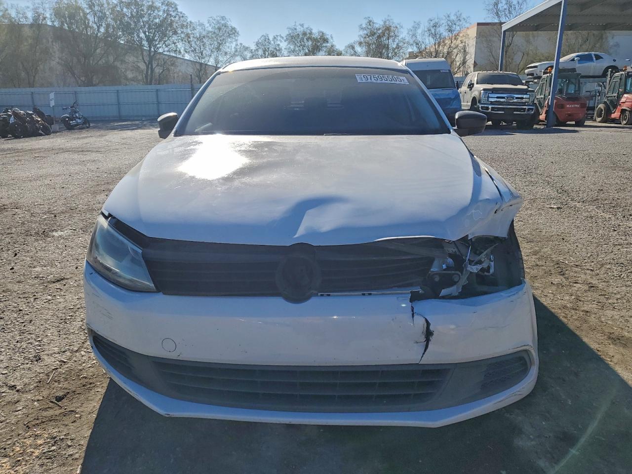 2014 VOLKSWAGEN JETTA BASE photo 5