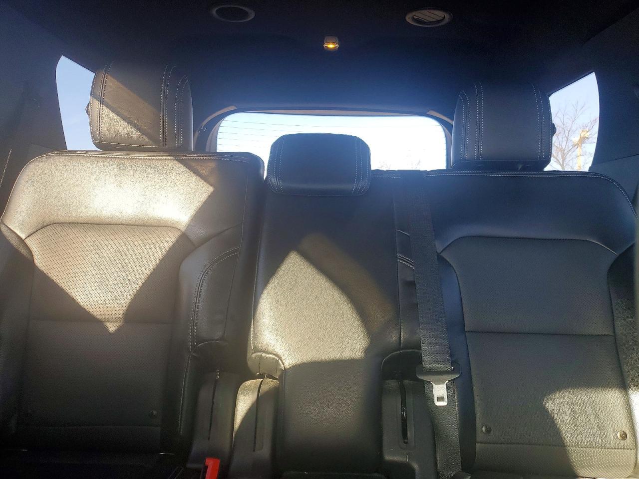 2018 FORD EXPLORER XLT photo 10