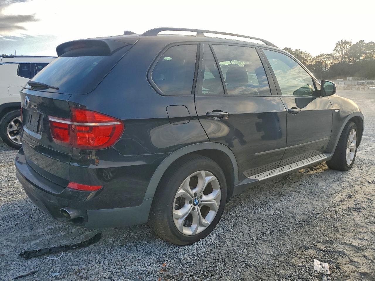 2012 BMW X5 XDRIVE35I photo 3