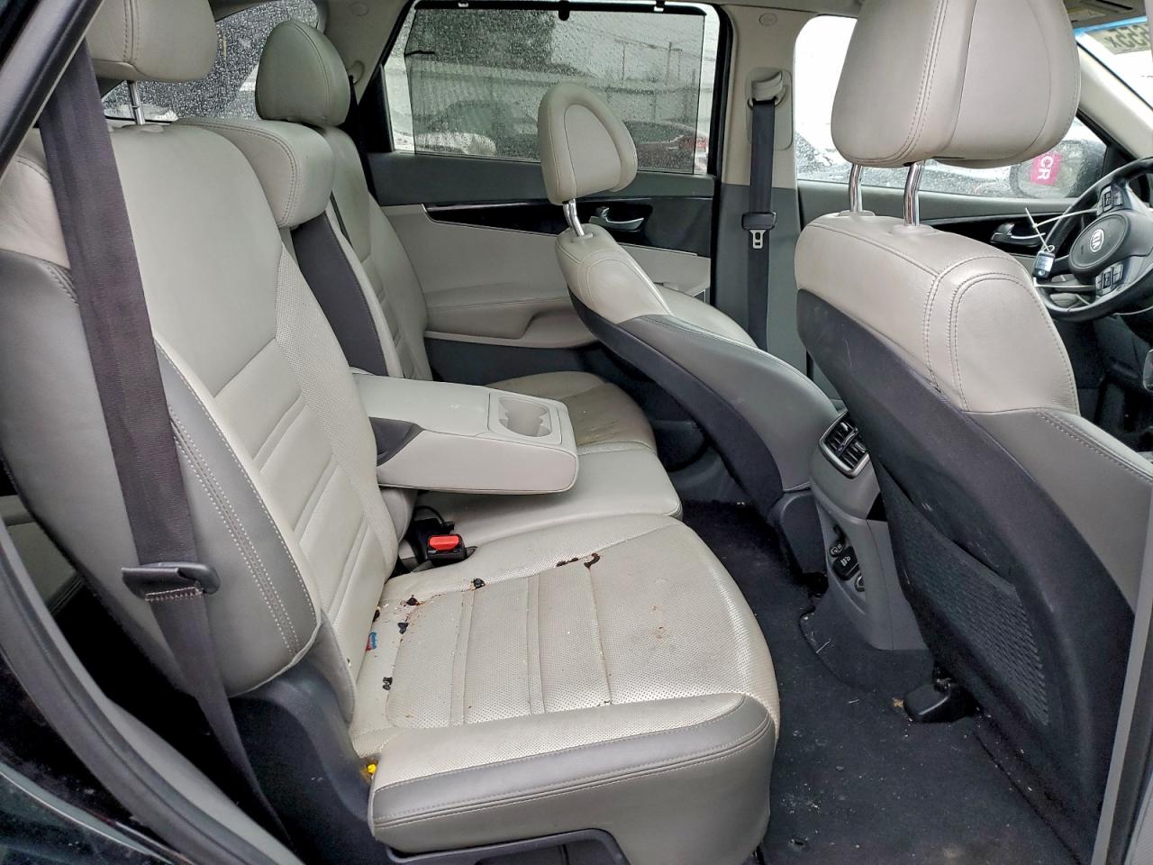 2016 KIA SORENTO SX photo 11