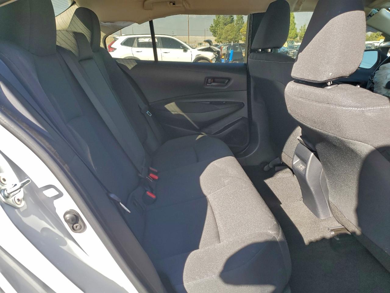 2025 TOYOTA COROLLA LE photo 10