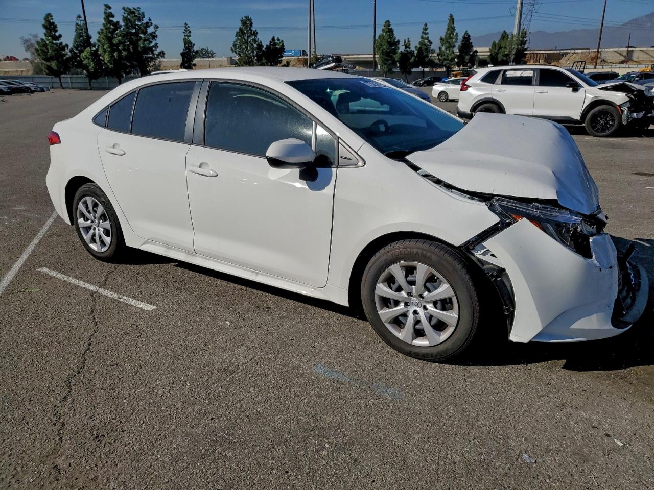 2025 TOYOTA COROLLA LE photo 4