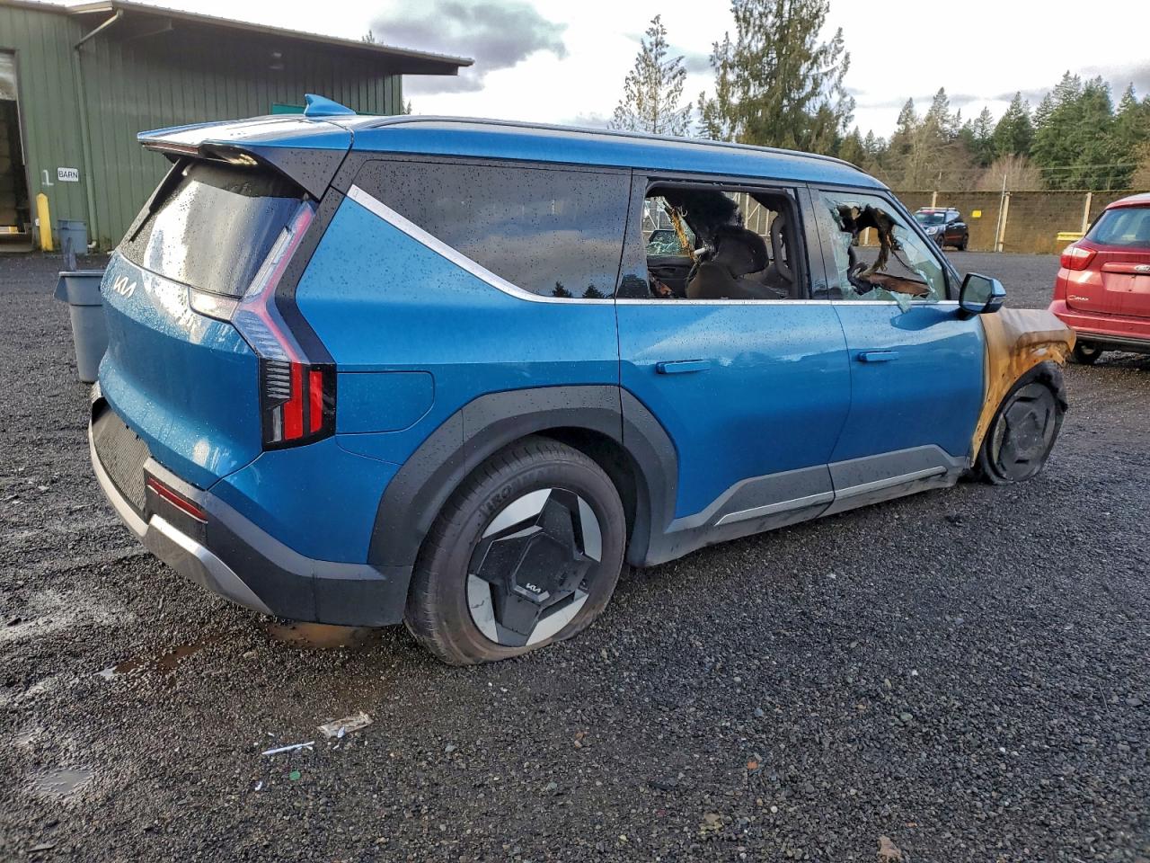 2024 KIA EV9 WIND photo 3