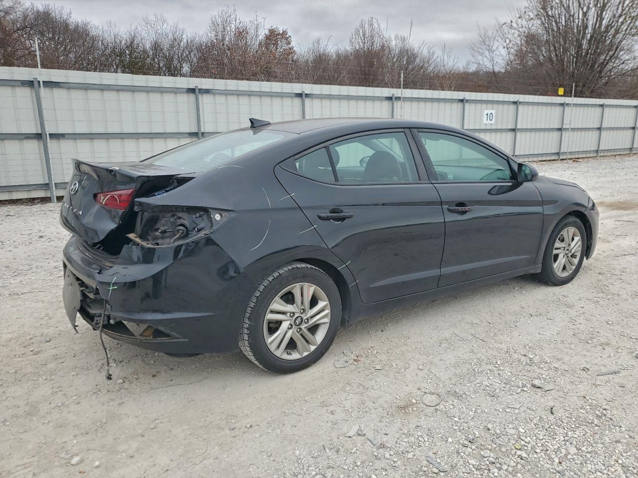 2020 HYUNDAI ELANTRA SEL photo 3