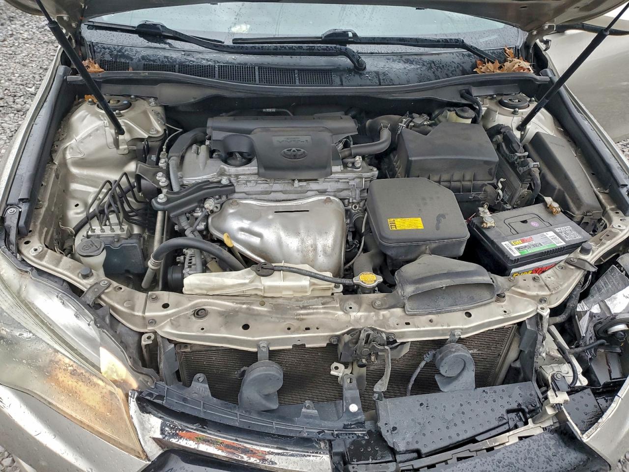 2015 TOYOTA CAMRY LE photo 11