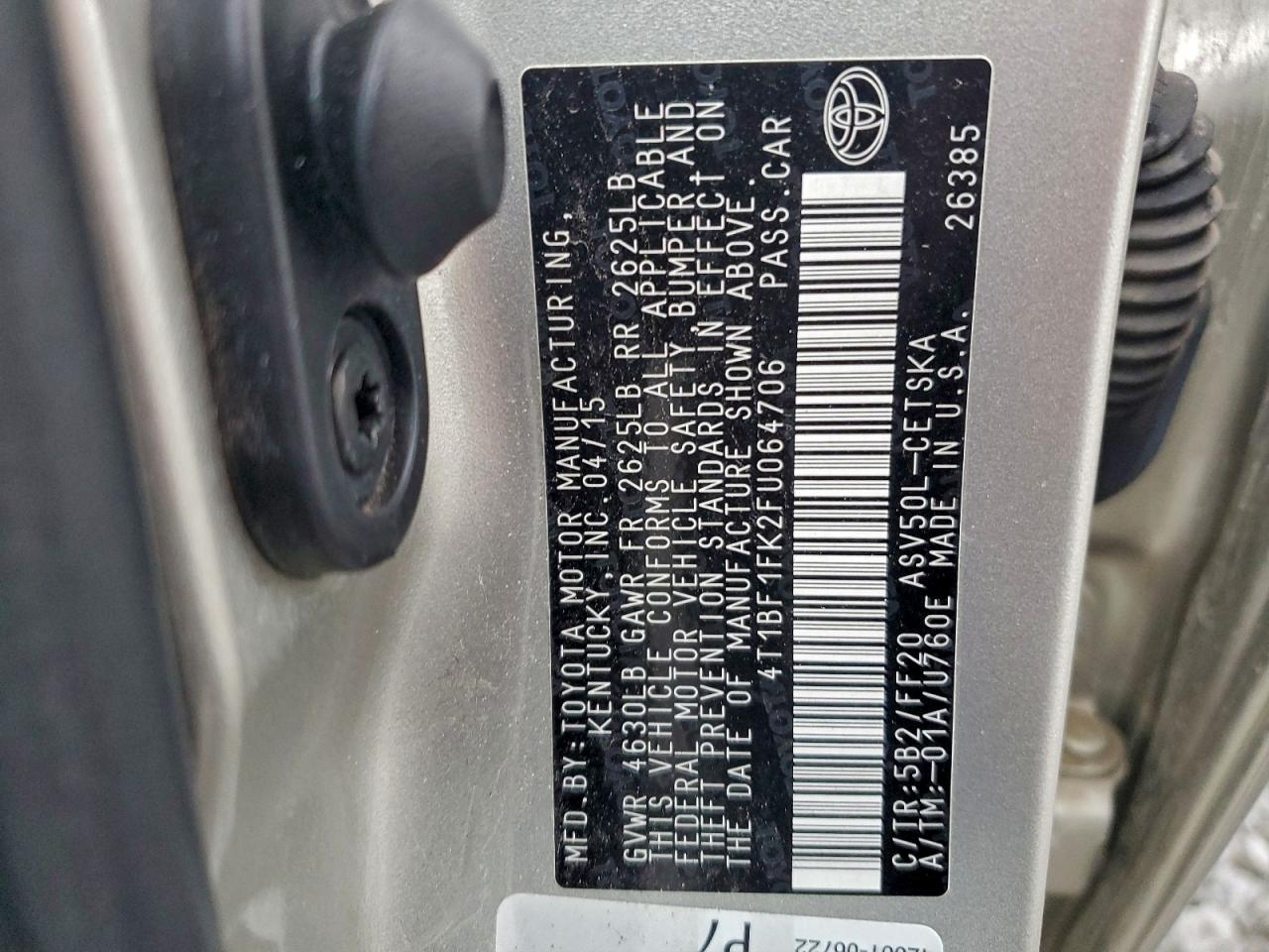 2015 TOYOTA CAMRY LE photo 12