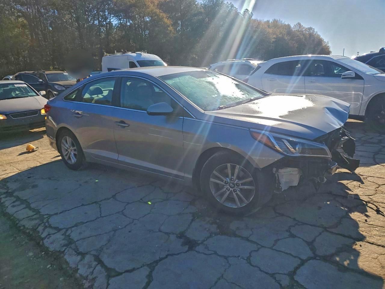 2015 HYUNDAI SONATA SE photo 4