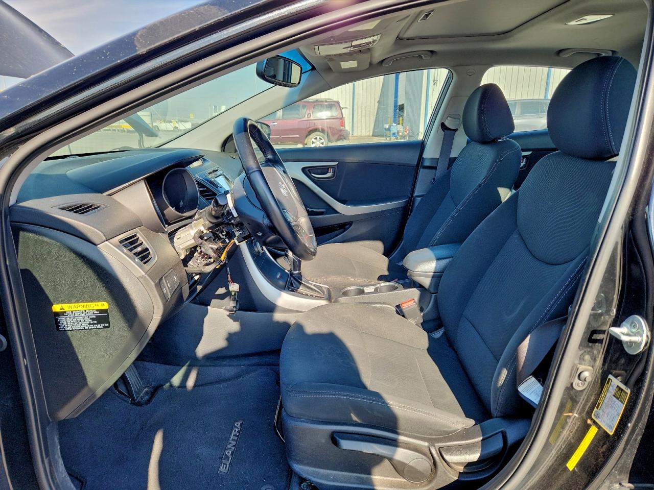 2015 HYUNDAI ELANTRA SE photo 19