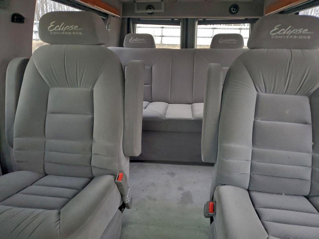 2002 FORD ECONOLINE E150 VAN photo 10