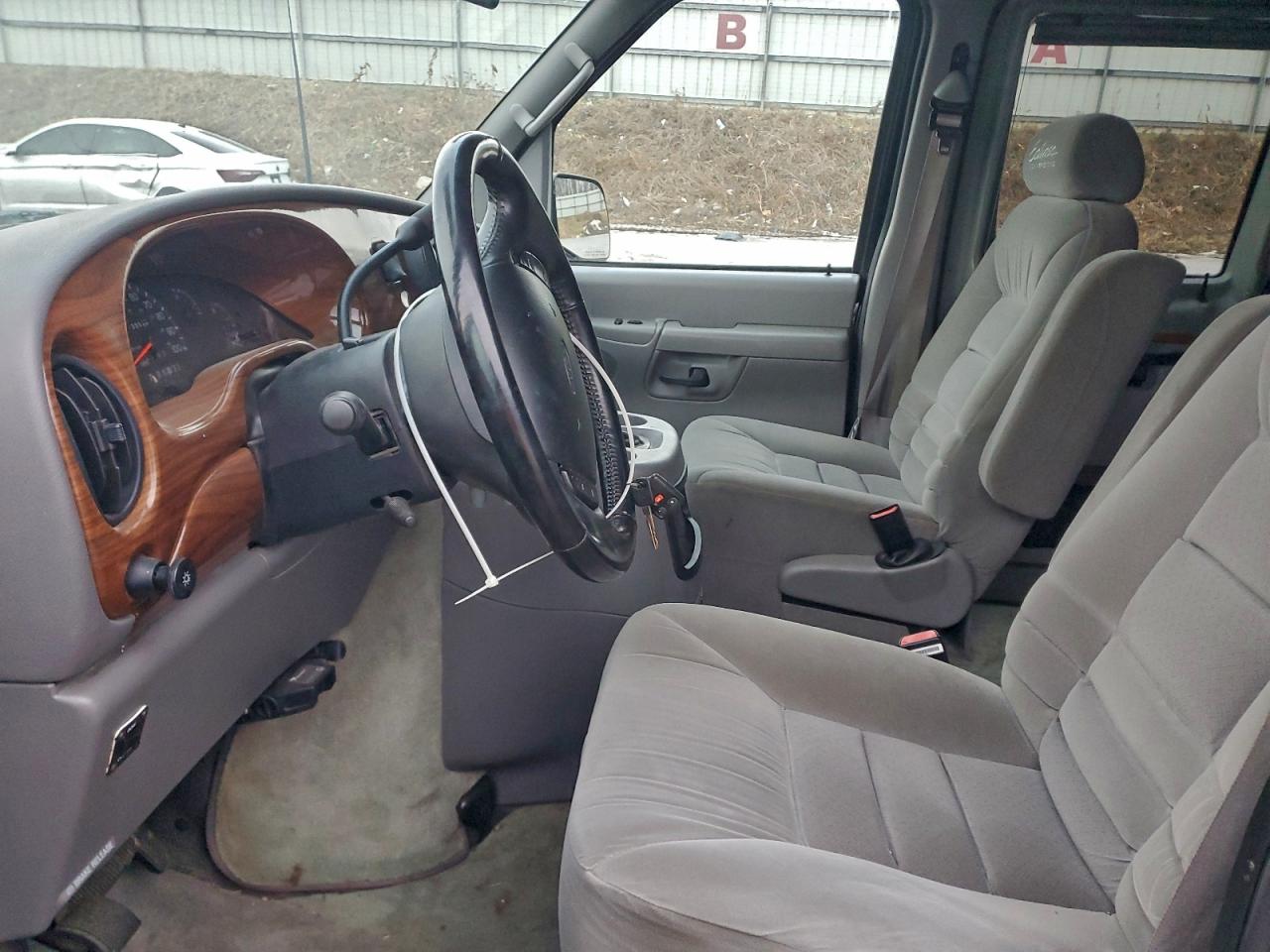 2002 FORD ECONOLINE E150 VAN photo 7