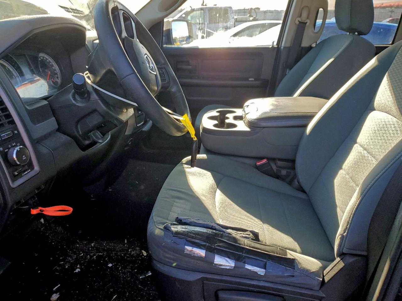 2015 RAM 1500 ST photo 7