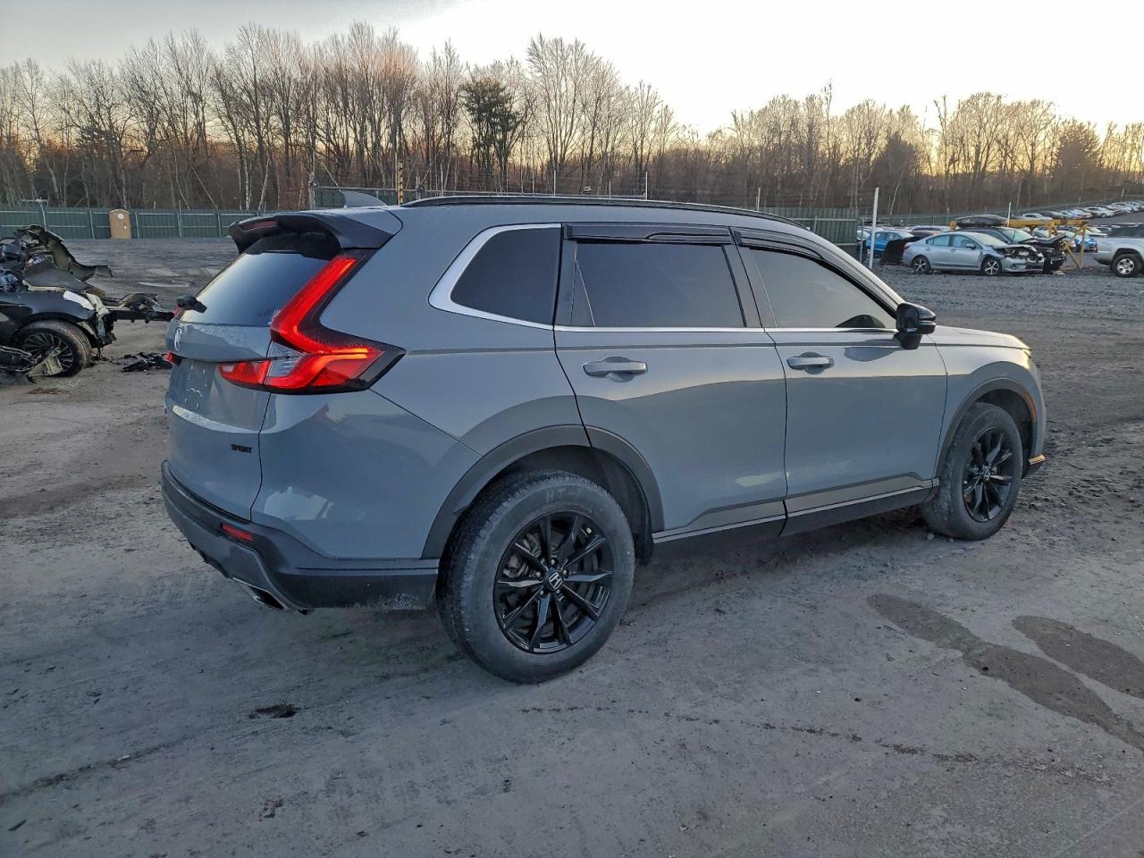 2024 HONDA CR-V SPORT photo 3