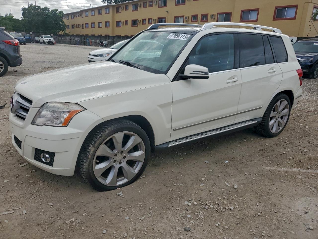 2010 MERCEDES-BENZ GLK