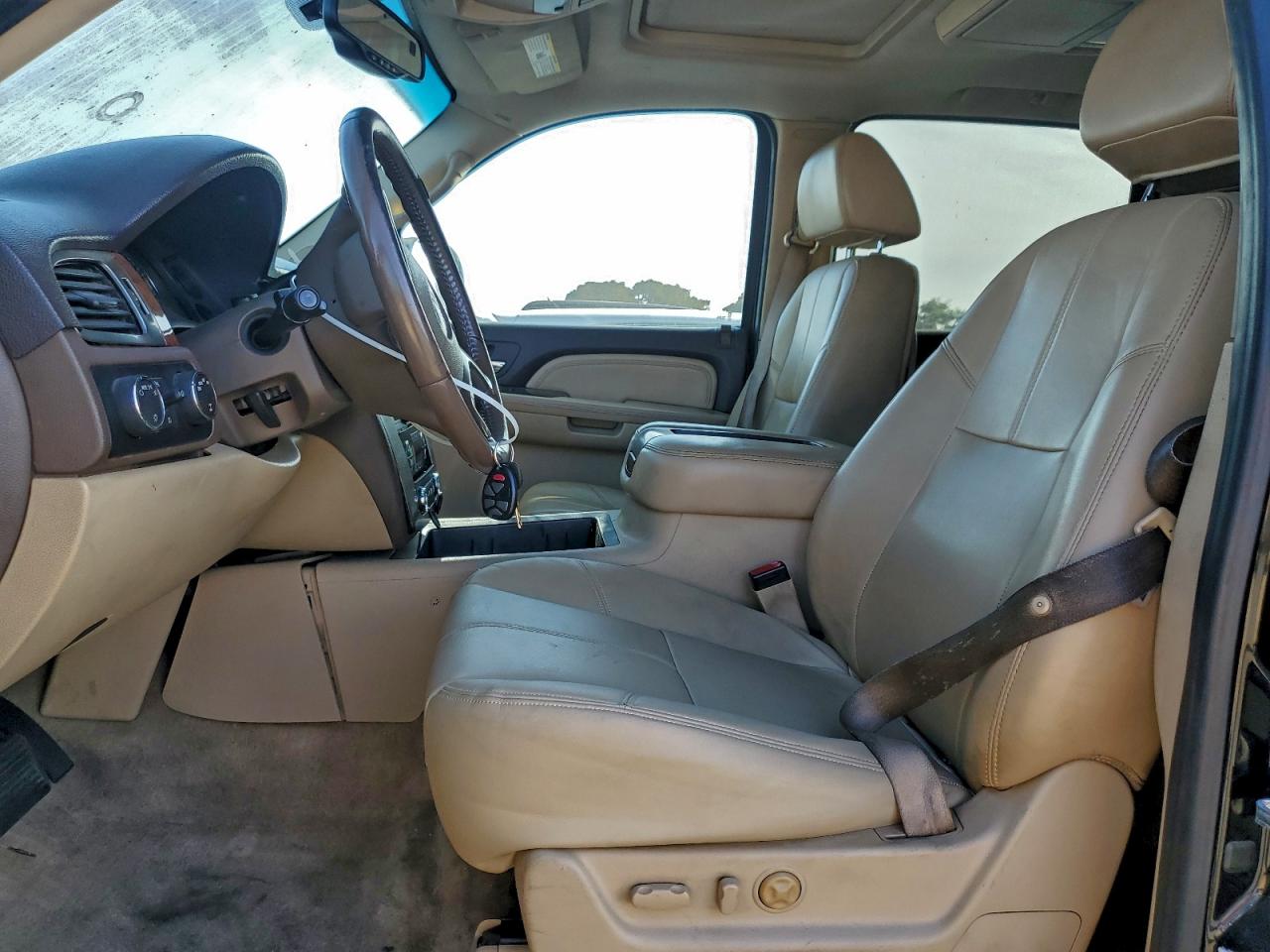 2007 GMC YUKON XL K1500 photo 7