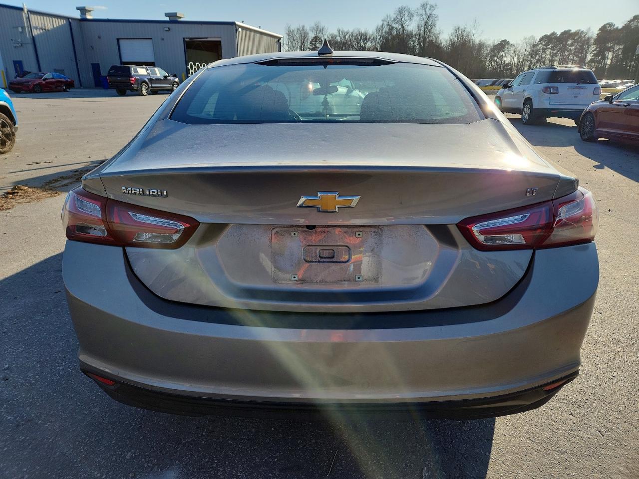 2022 CHEVROLET MALIBU LT photo 6