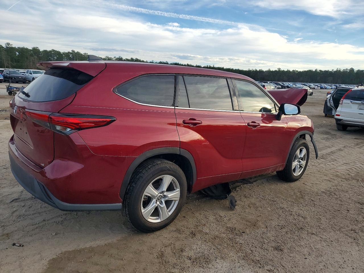 2022 TOYOTA HIGHLANDER L photo 5