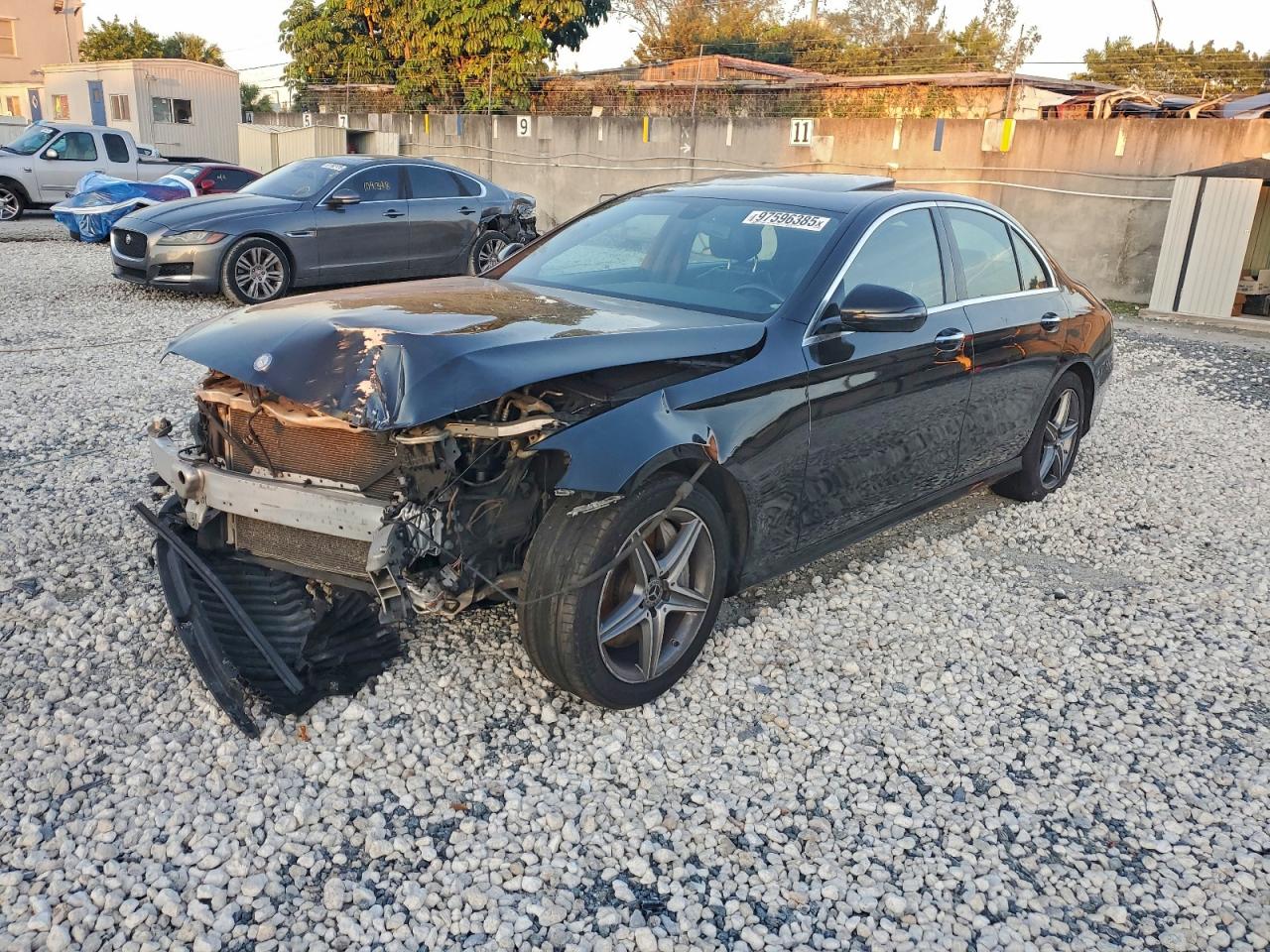 2017 MERCEDES-BENZ E