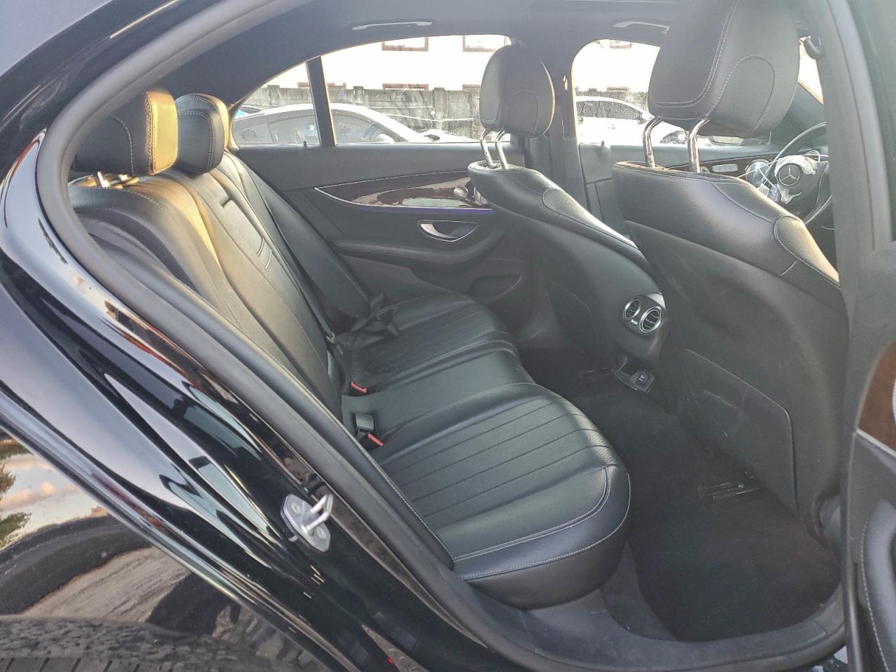 2017 MERCEDES-BENZ E 300 4MATIC photo 37