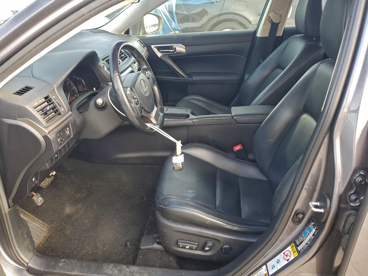 2015 LEXUS CT 200 photo 19