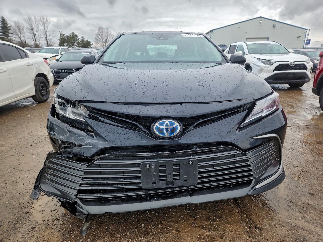 2024 TOYOTA CAMRY LE photo 5