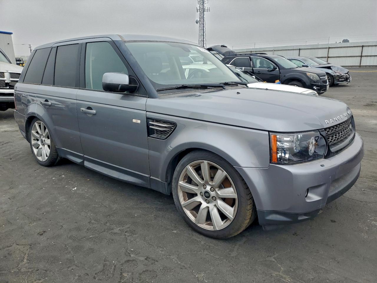 2013 LAND ROVER RANGE ROVER SPORT HSE photo 4