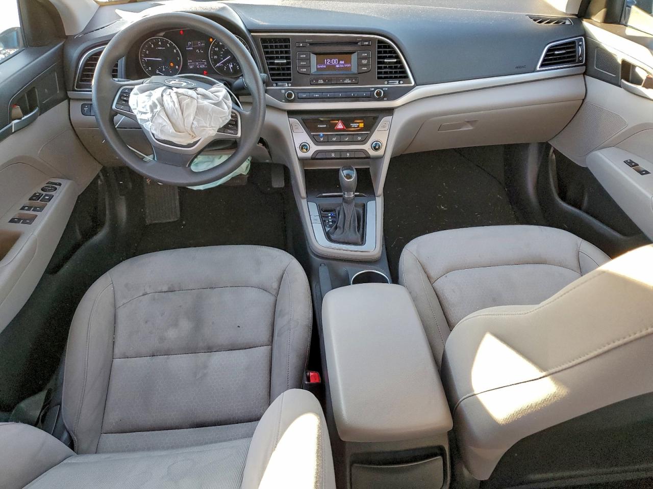 2017 HYUNDAI ELANTRA SE photo 15
