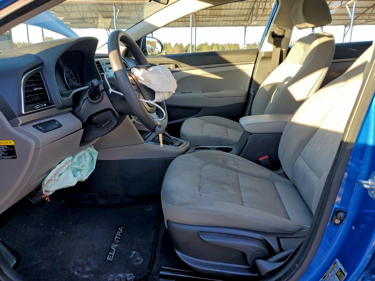 2017 HYUNDAI ELANTRA SE photo 13