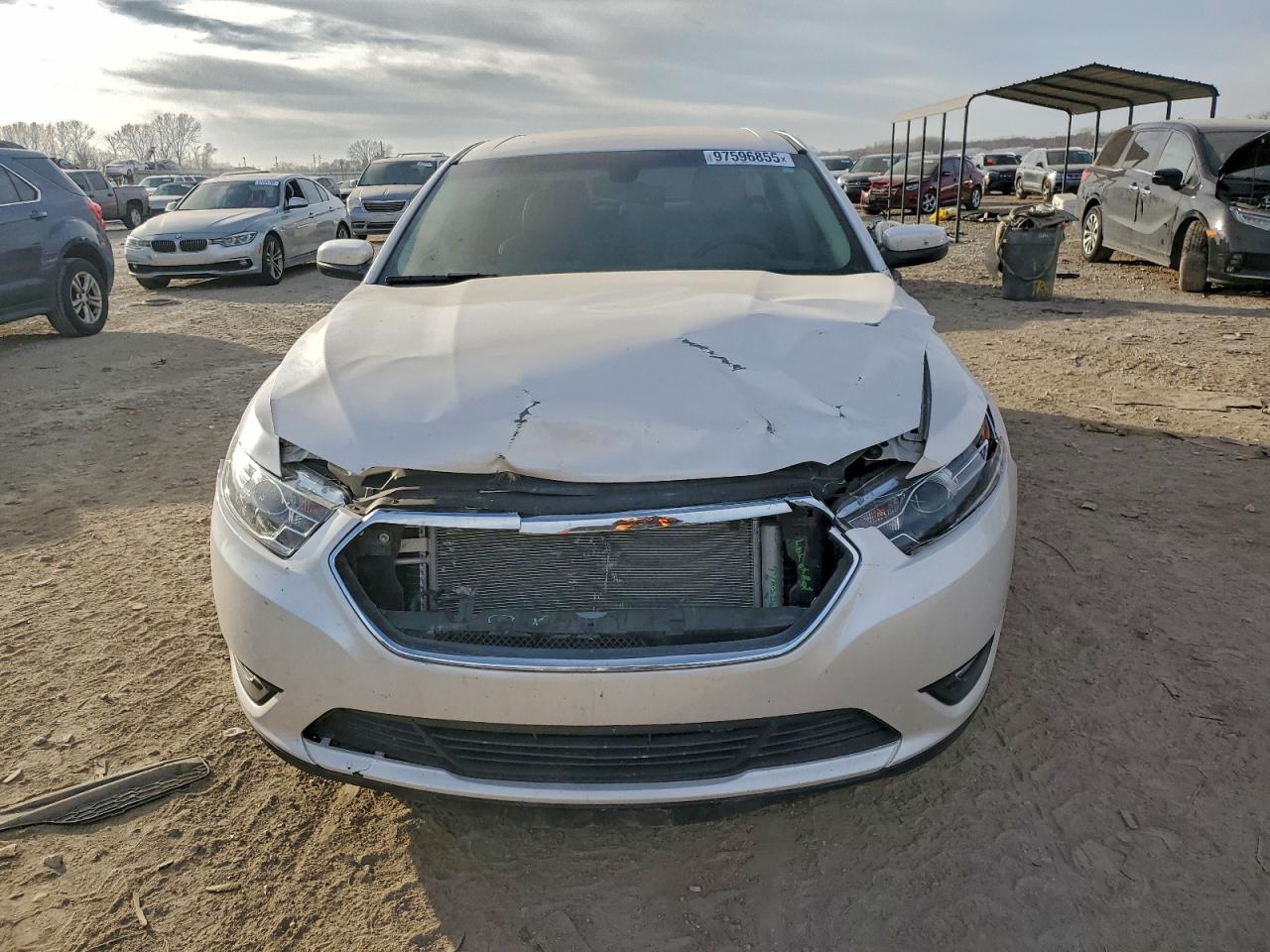 2018 FORD TAURUS SEL photo 5