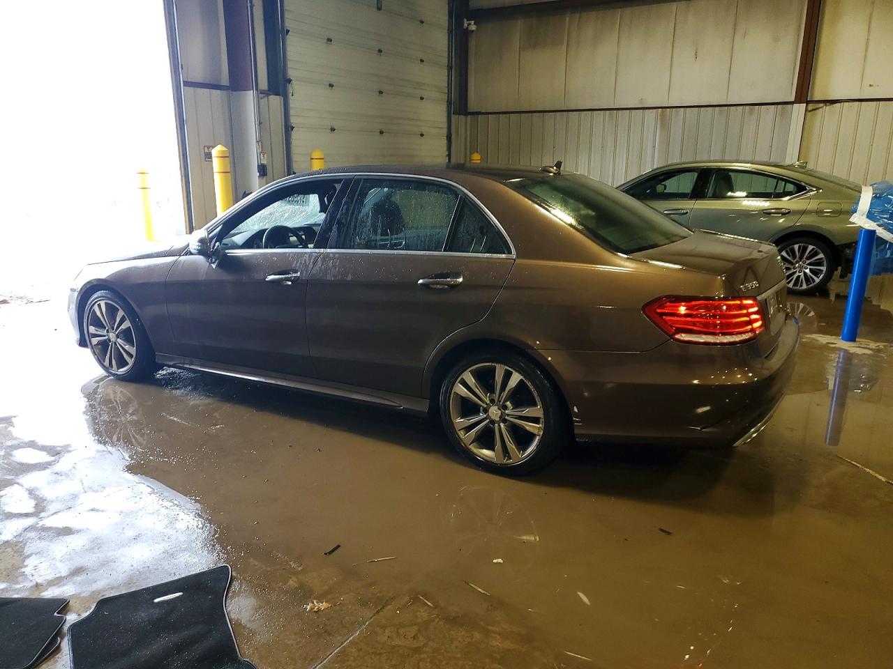 2014 MERCEDES-BENZ E 350 4MATIC photo 2