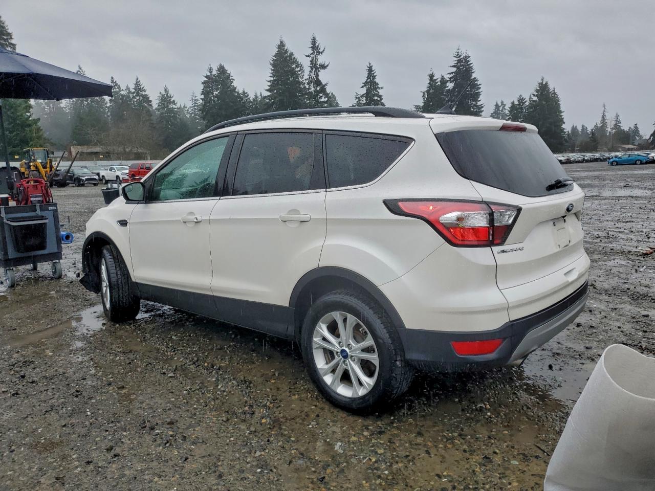 2018 FORD ESCAPE SEL photo 2