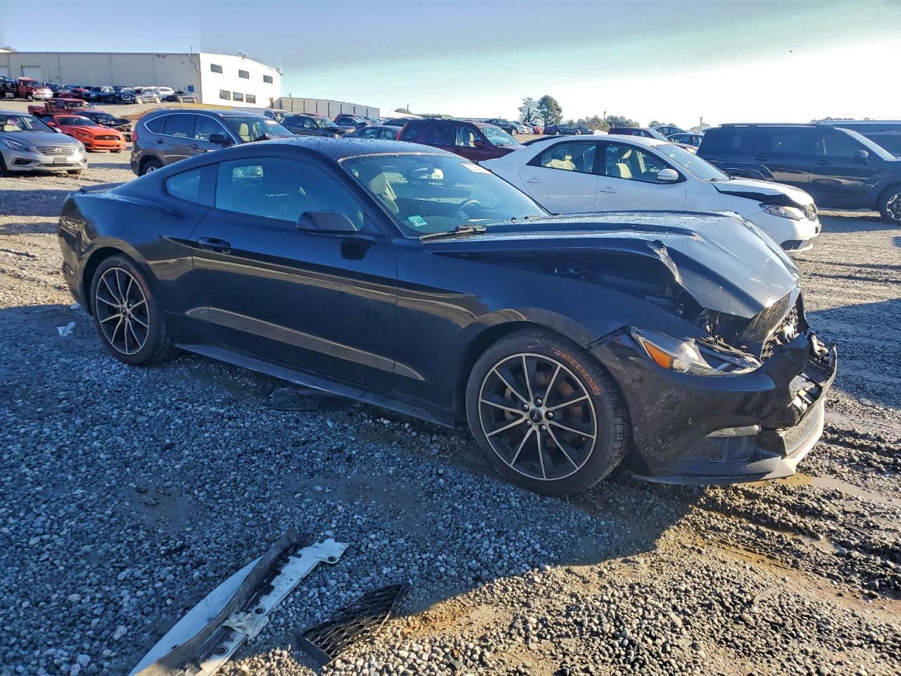 2017 FORD MUSTANG photo 4