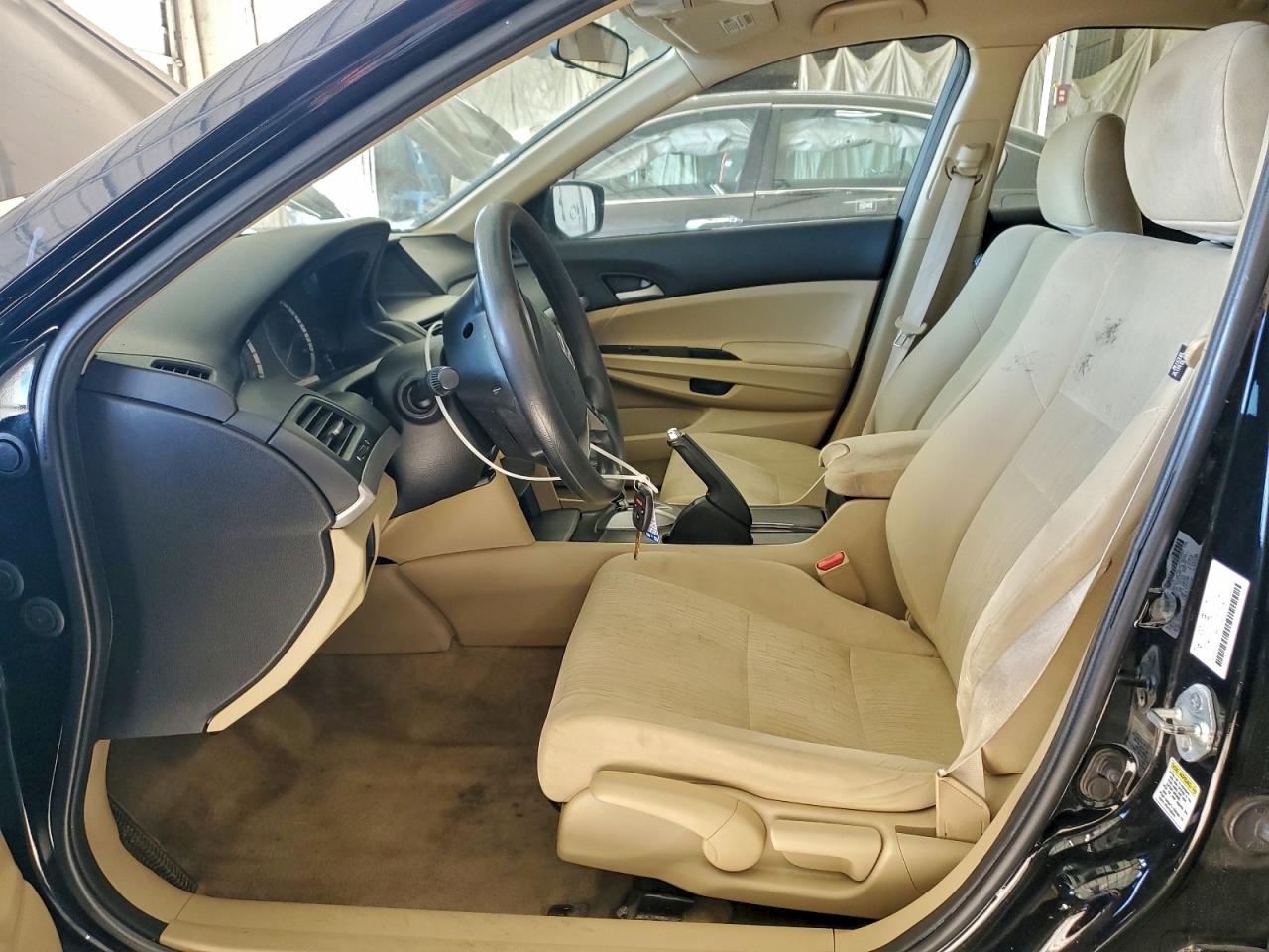 2012 HONDA ACCORD LX photo 7