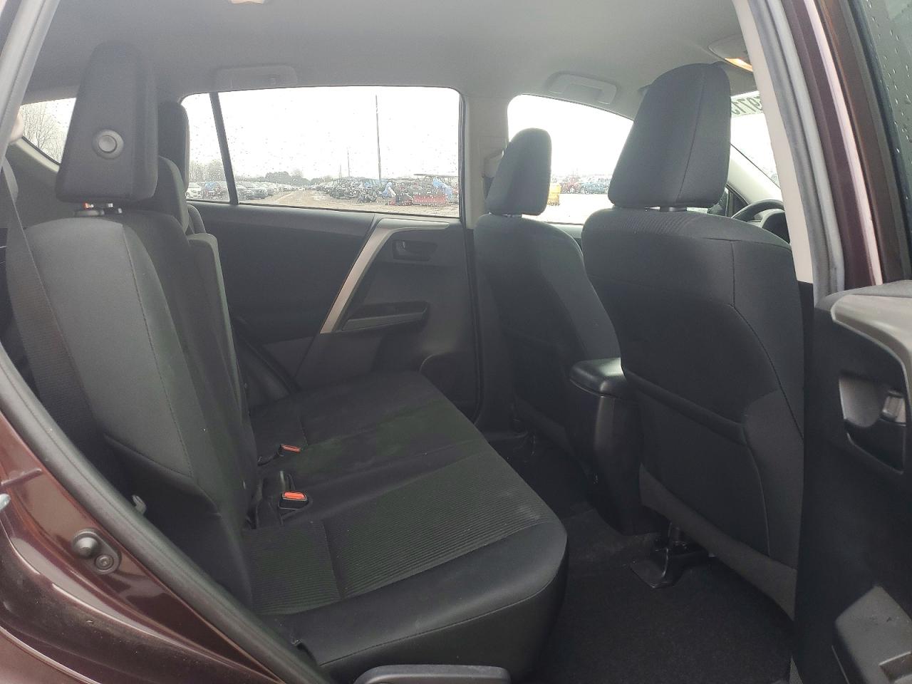 2017 TOYOTA RAV4 LE photo 11