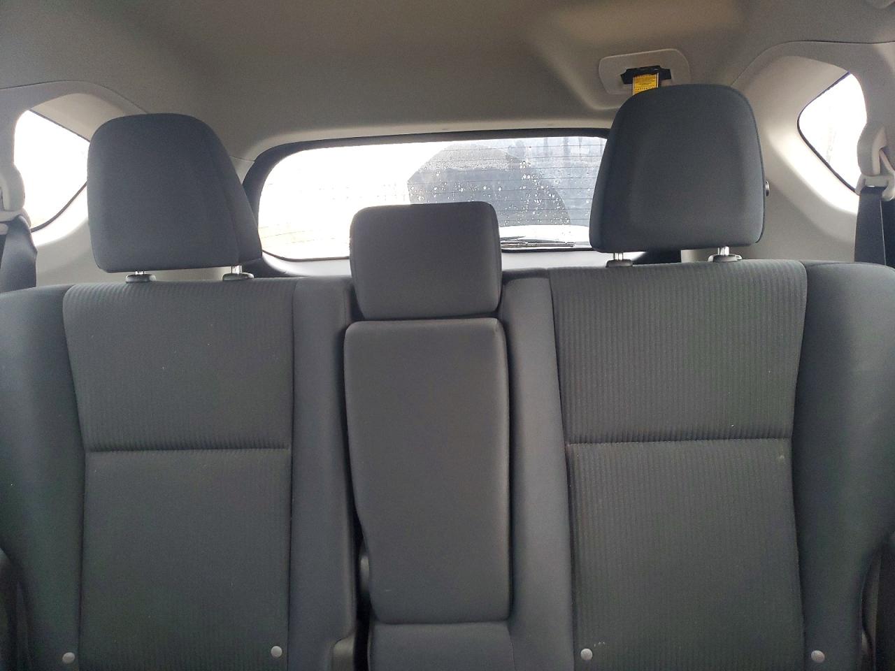 2017 TOYOTA RAV4 LE photo 10
