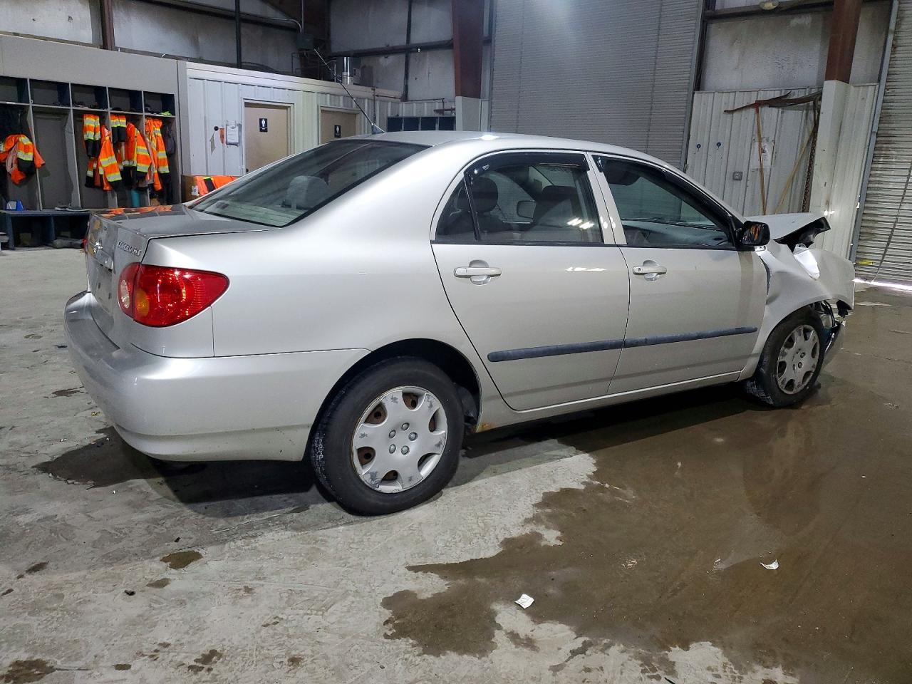 2004 TOYOTA COROLLA CE photo 3