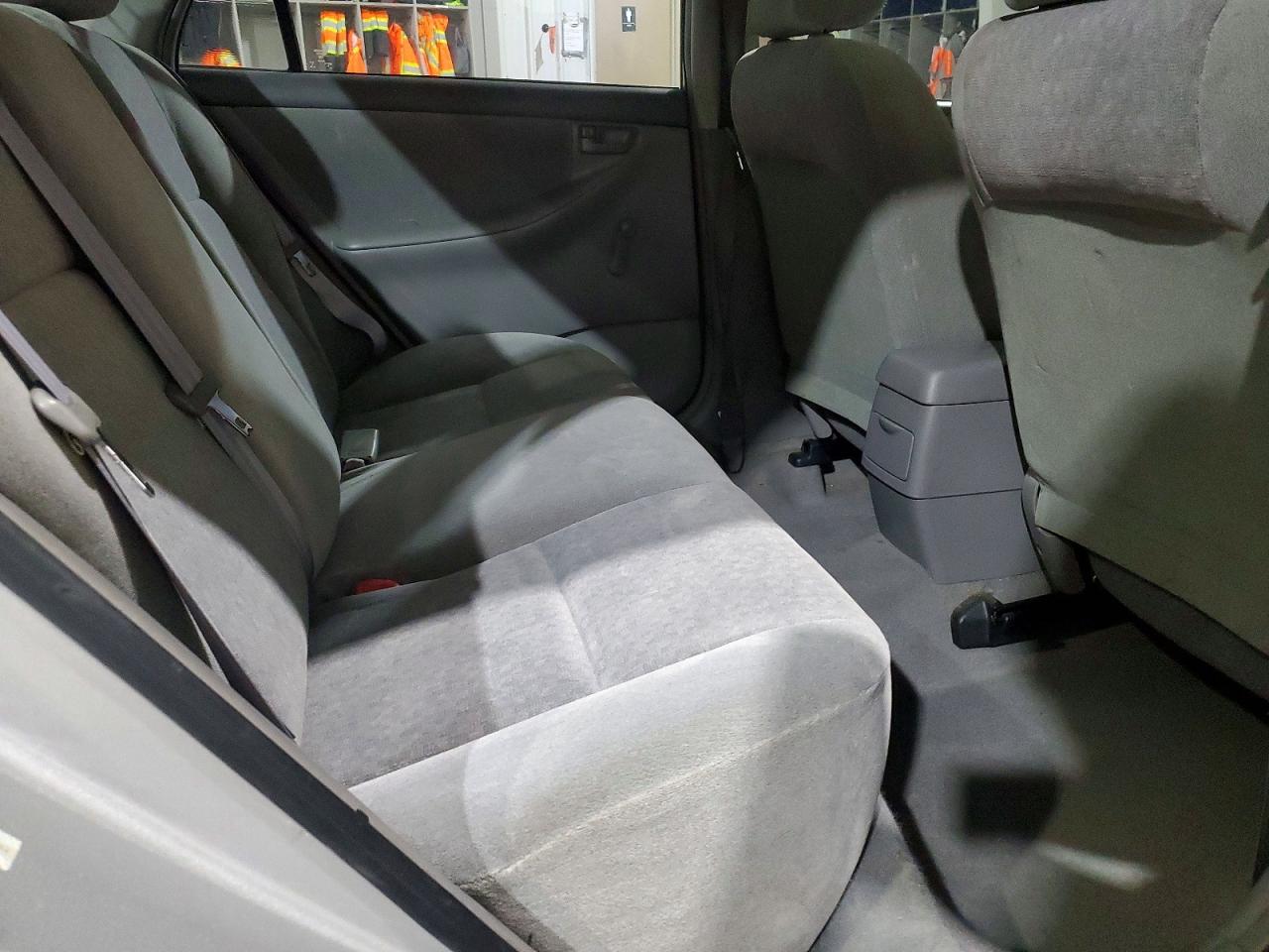 2004 TOYOTA COROLLA CE photo 10