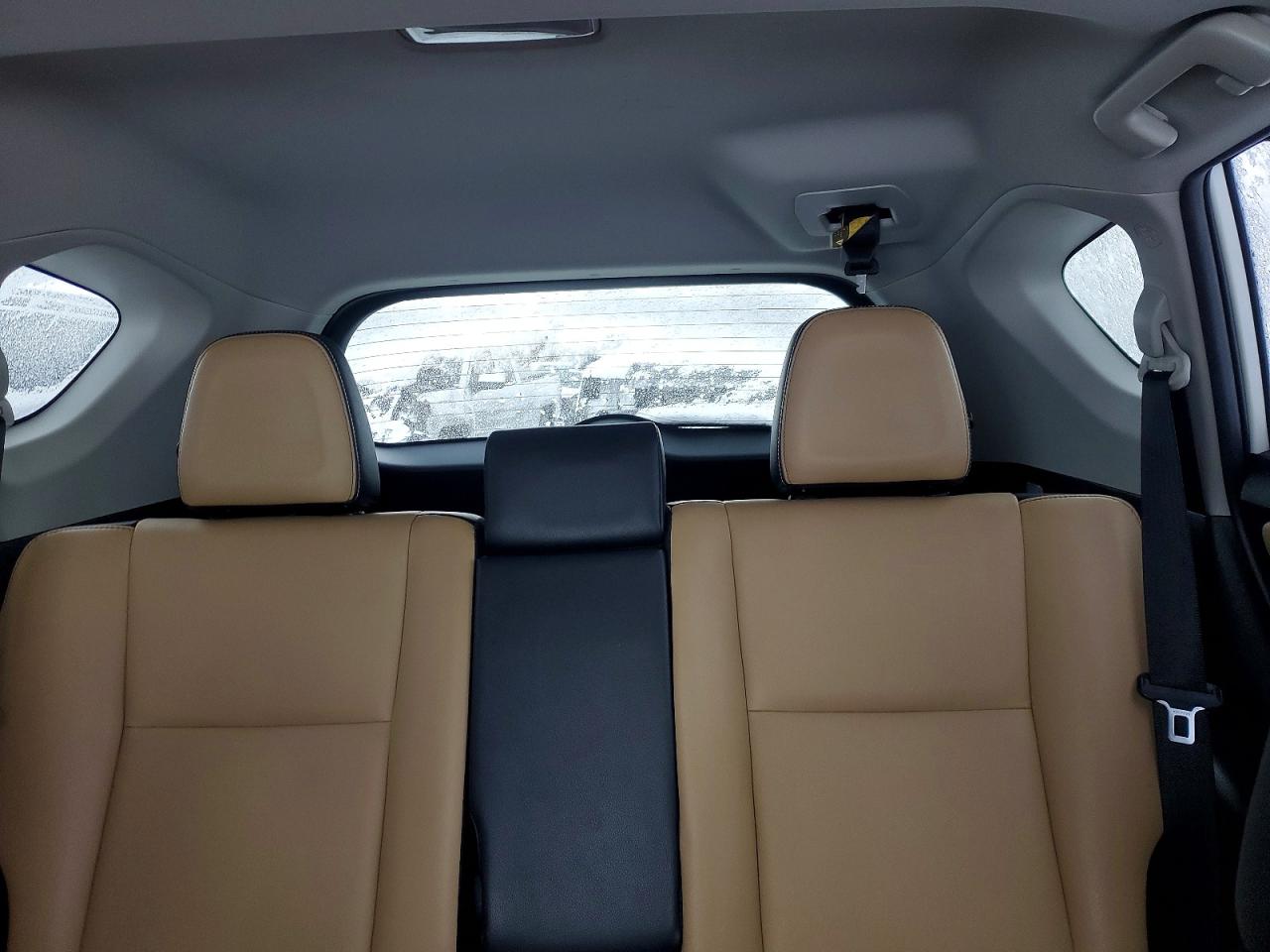 2017 TOYOTA RAV4 LIMITED photo 10