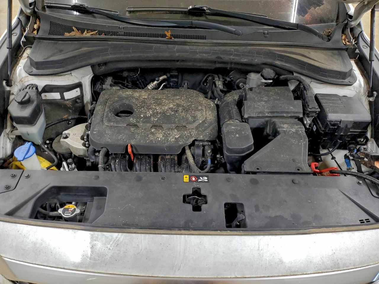 2019 HYUNDAI SANTA FE SE photo 12