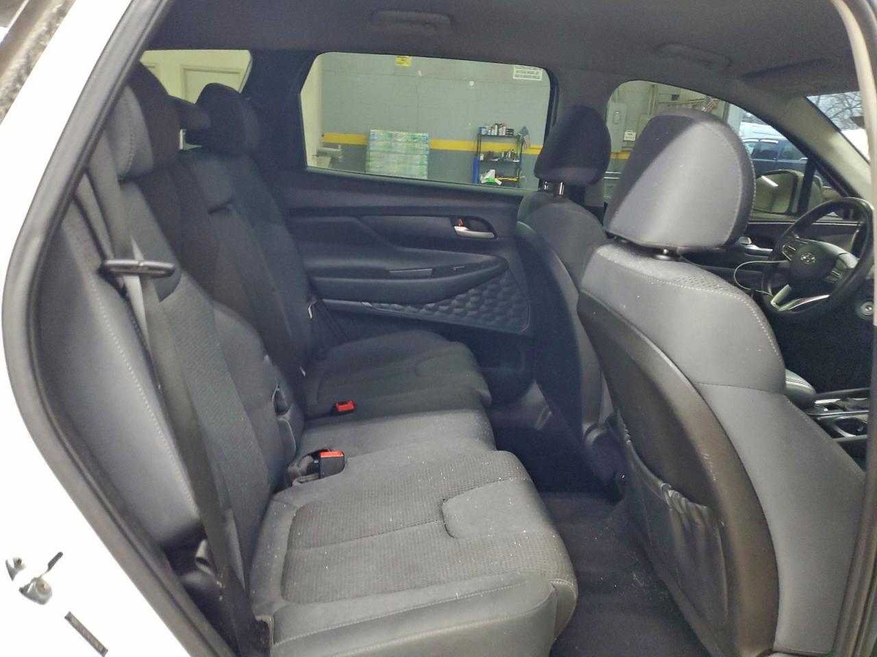 2019 HYUNDAI SANTA FE SE photo 11