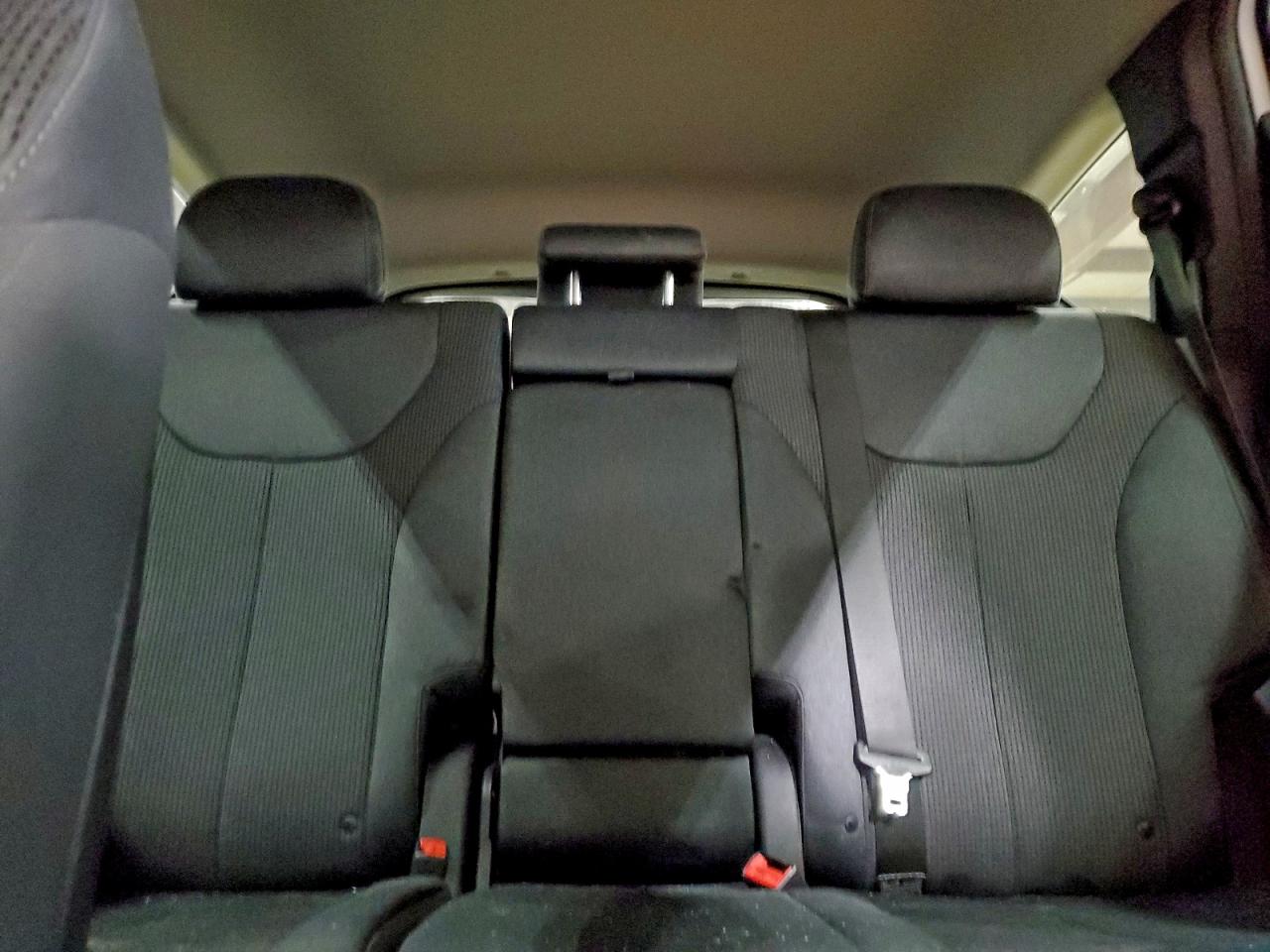 2019 HYUNDAI SANTA FE SE photo 10