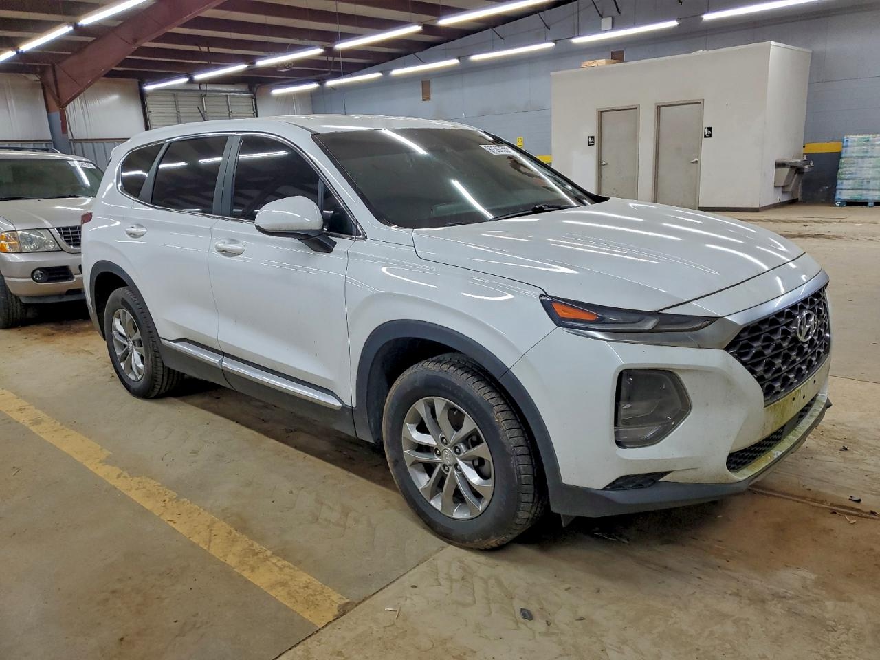 2019 HYUNDAI SANTA FE SE photo 4