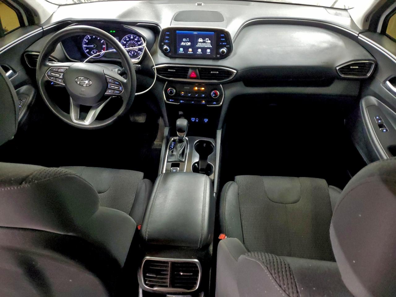 2019 HYUNDAI SANTA FE SE photo 8