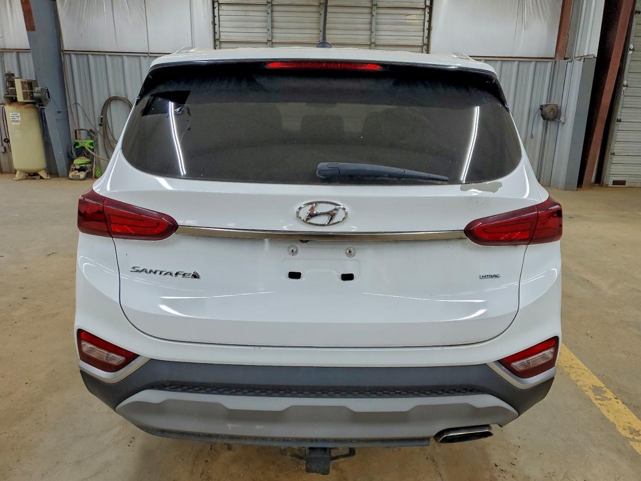 2019 HYUNDAI SANTA FE SE photo 6