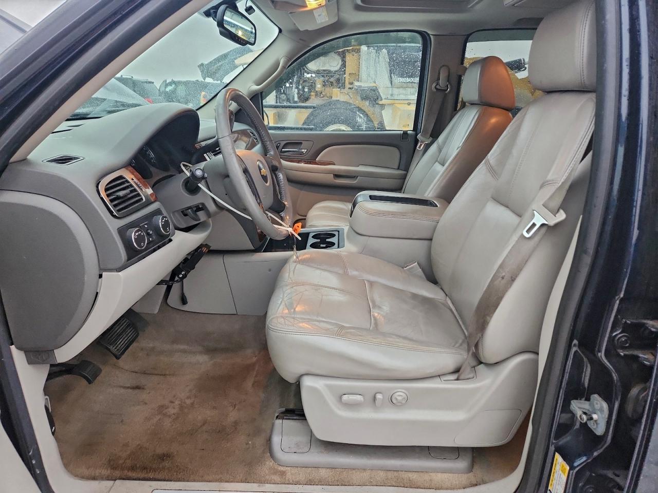 2007 CHEVROLET SUBURBAN K1500 photo 13
