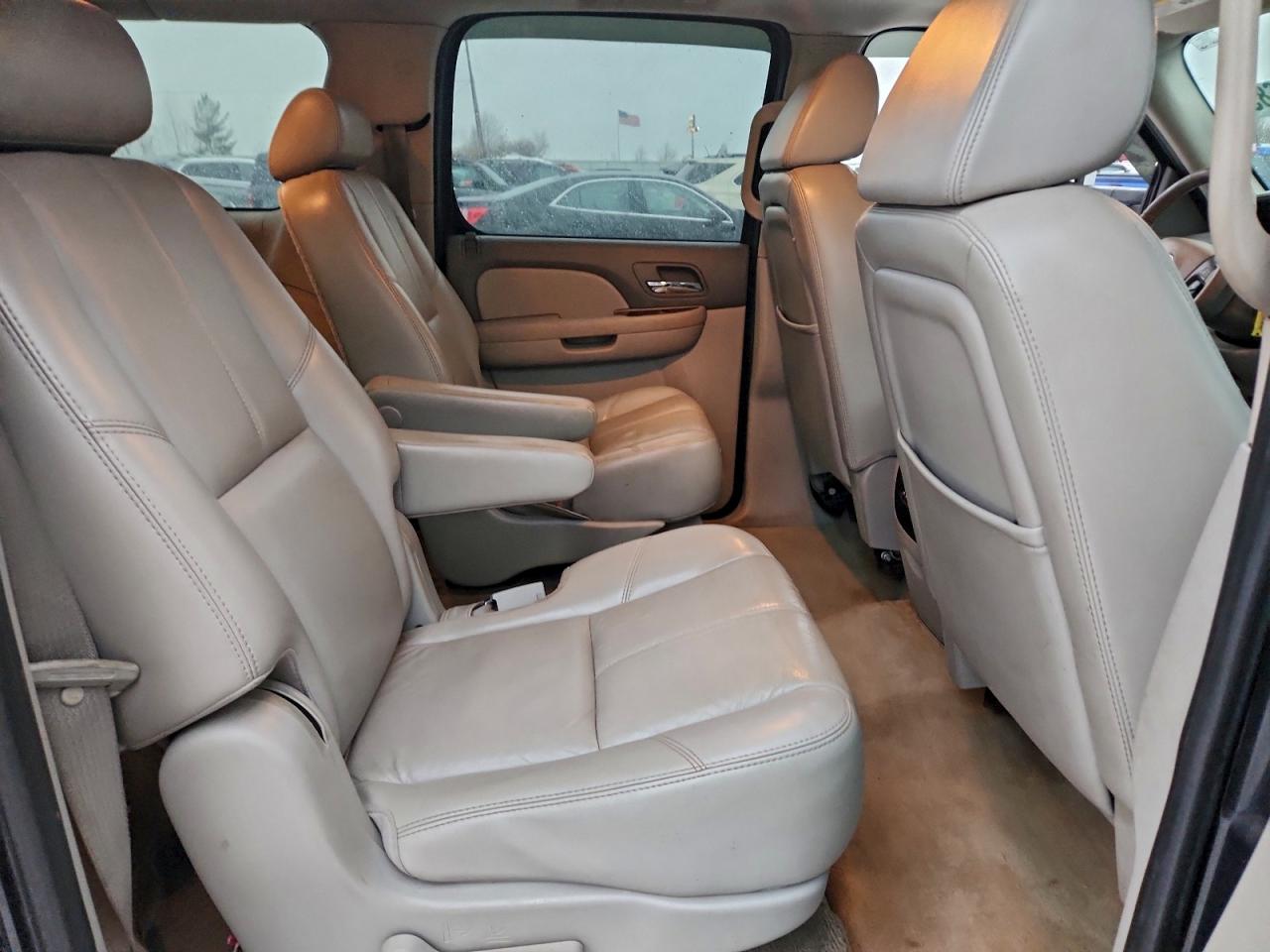 2007 CHEVROLET SUBURBAN K1500 photo 21